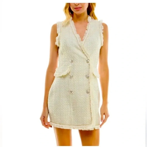 NWT Trixxi Sleeveless Bouclé Button Up Fringed 100% Polyester Mini Dress - Picture 1 of 8